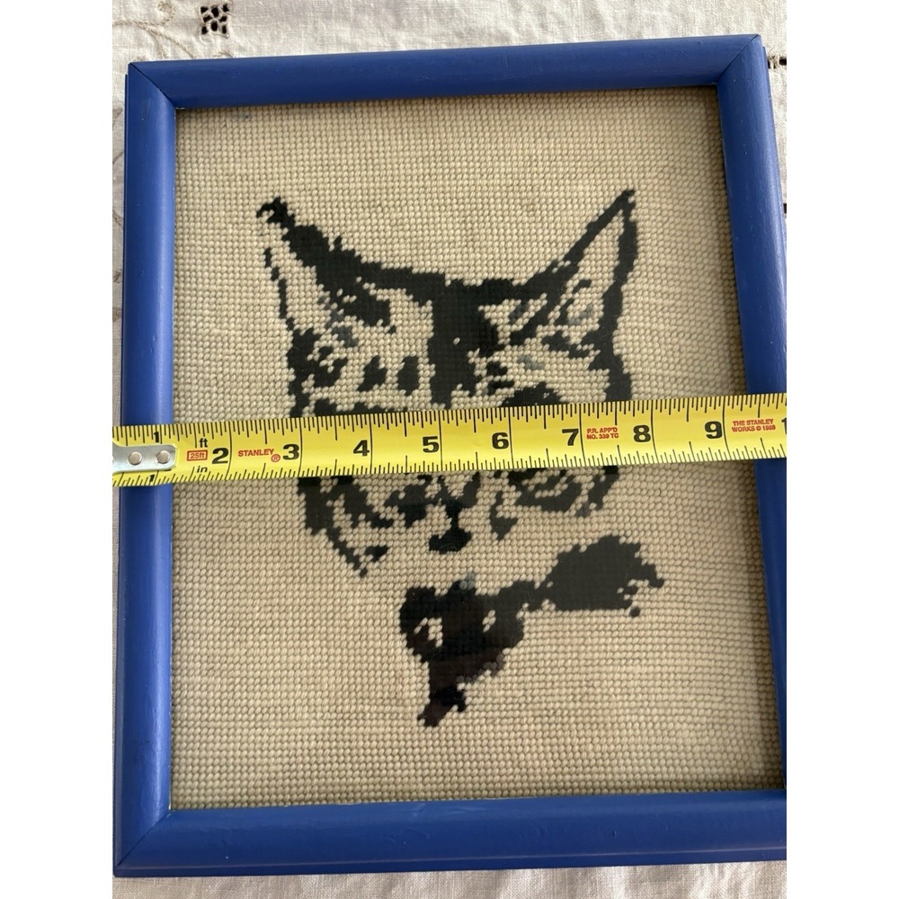 VTG Needlepoint Cross Stitch Framed Cat Artist Signed Black & White 10" X 13" - Picture 7 of 7
